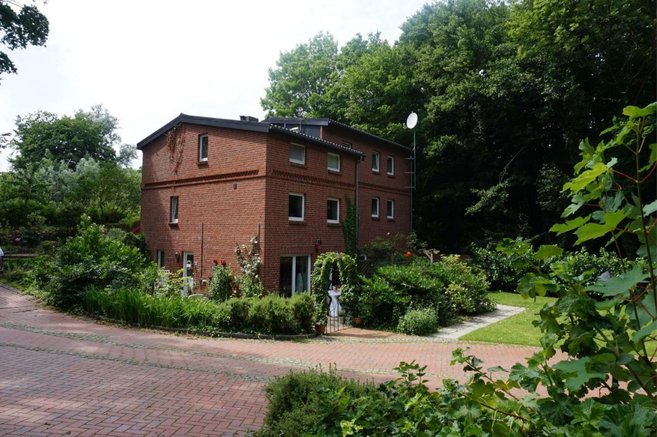 Ferienwohnung Am Muehlenpark ティメンドルファー・シュトラント エクステリア 写真